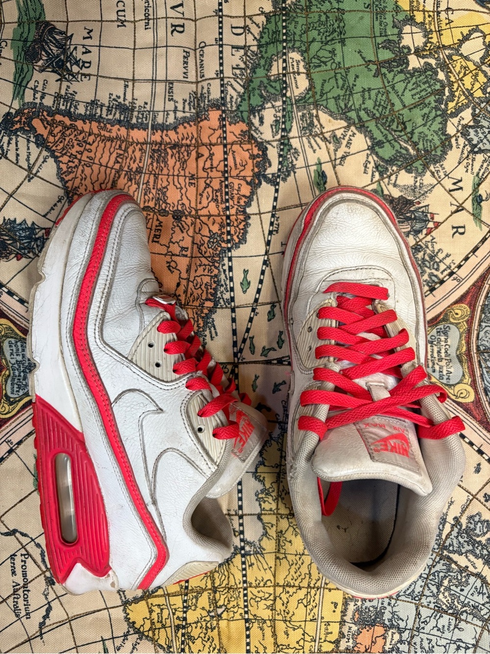 Nike White and Red Athletic Sneakers with Visible Air